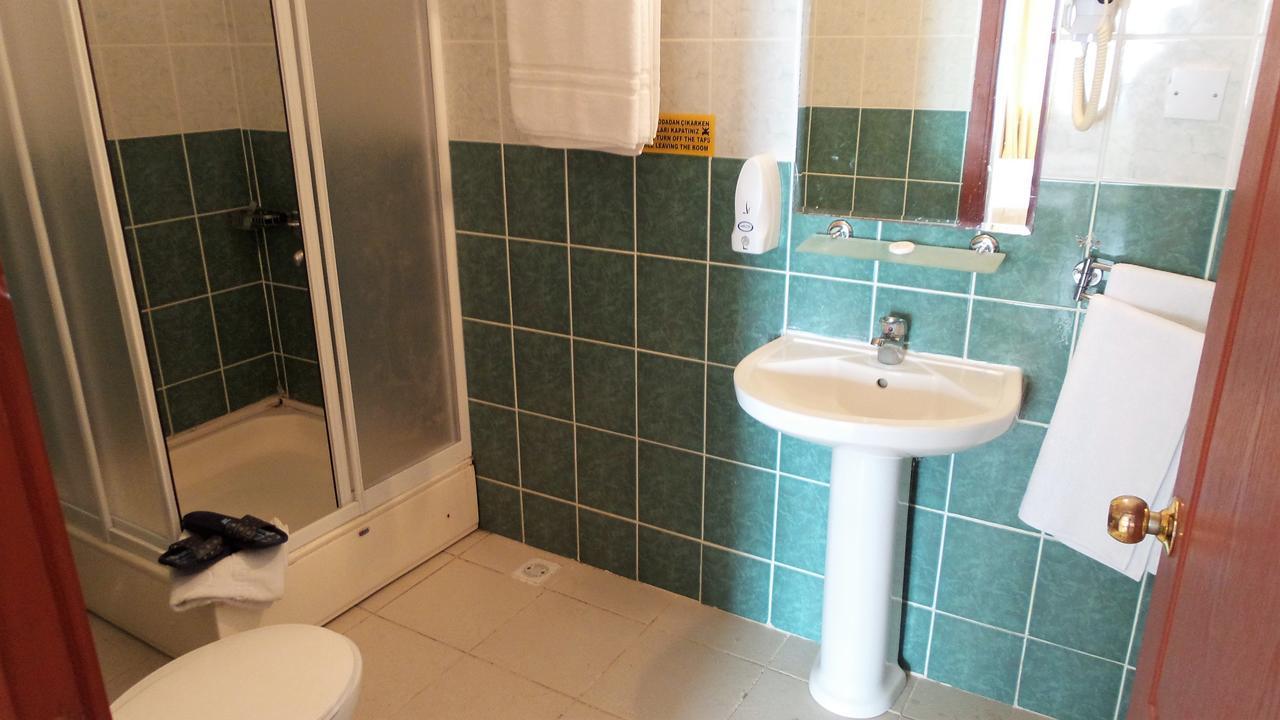 Kasgar Court Hotel Ayvaryara Zewnętrze zdjęcie